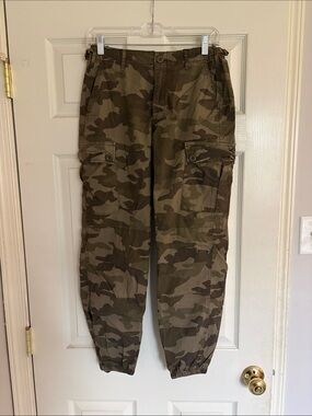 Garage Juniors Camo Cargo Pants - Size 5